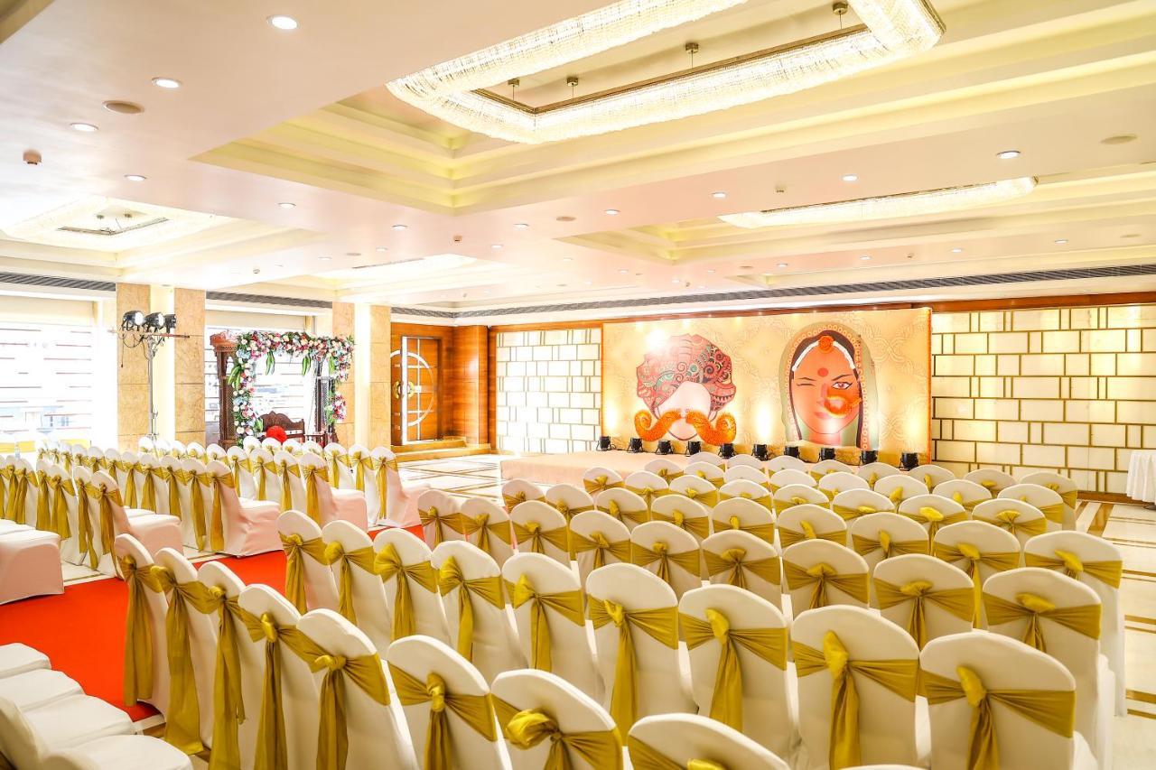 Krishna Palace Hotel Mumbai Exterior foto